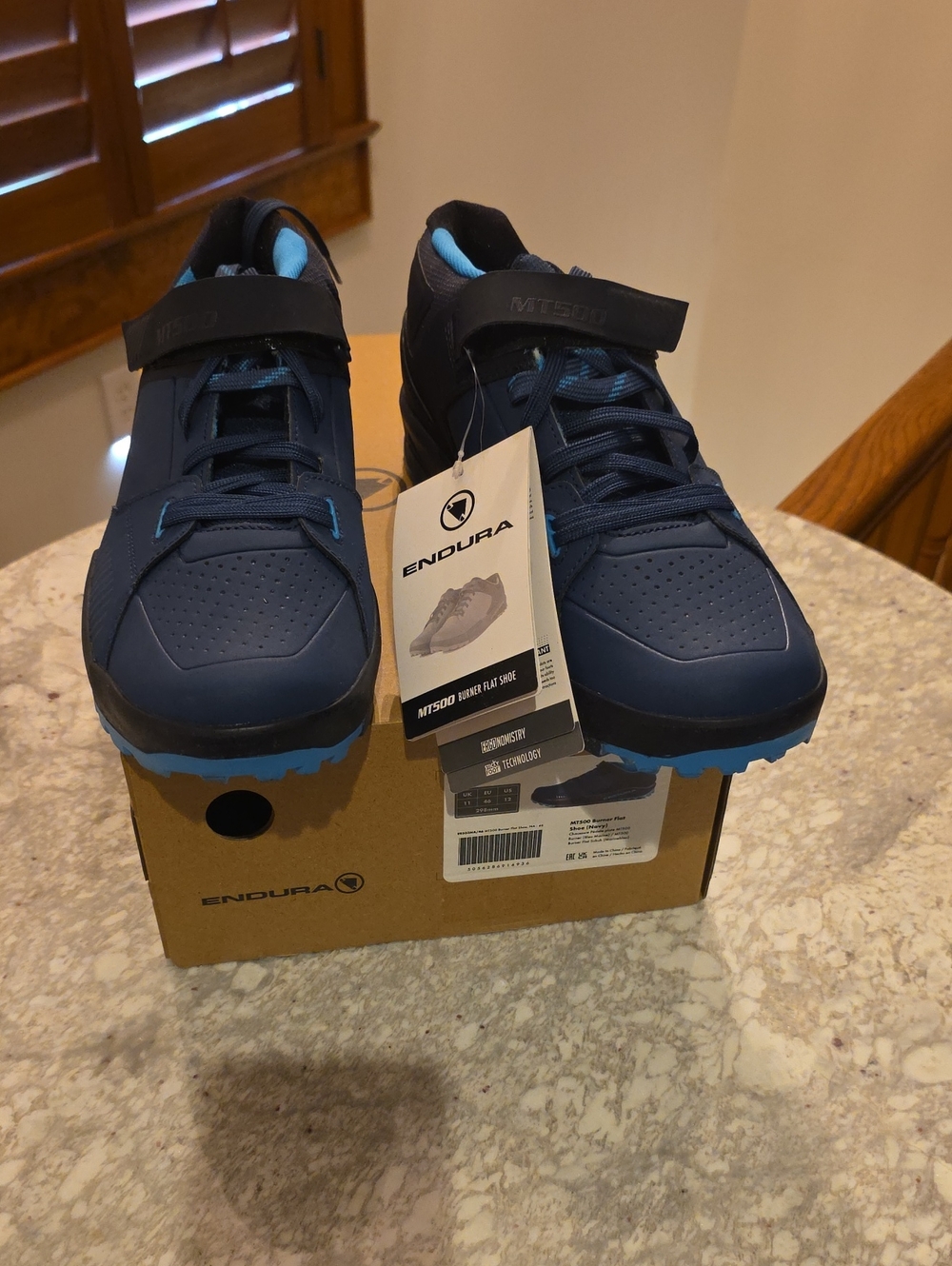 Endura MT500 Mountain Bike Shoes - Navy with Light Blue Accents